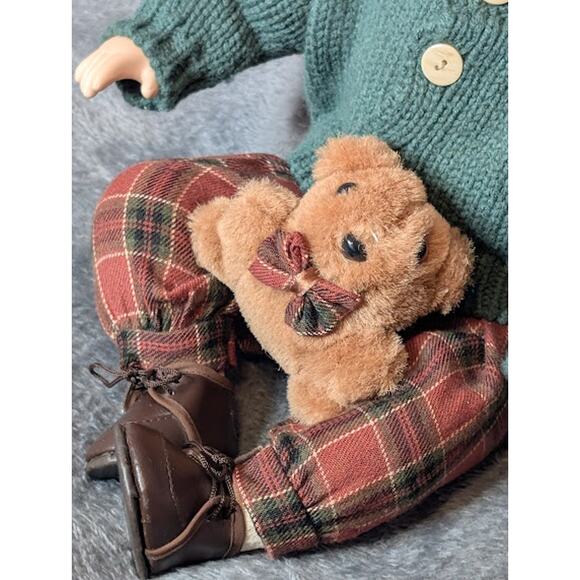 10" Irish Porcelain Sitting Irish Male Doll Plaid Hat & Pants Green Knit Sweater - Picture 3 of 7